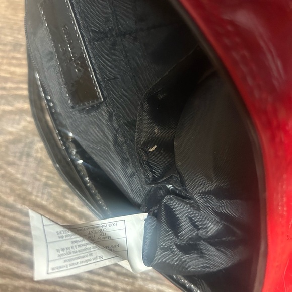 Baci used once for wedding patent Vegan leather Red and Black Shoulder Bag - Picture 8 of 13